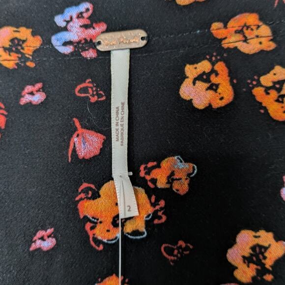 FREE PEOPLE L'amour Floral Long Sleeve V Neckline Button Down Romper New 2 Black - Picture 3 of 10